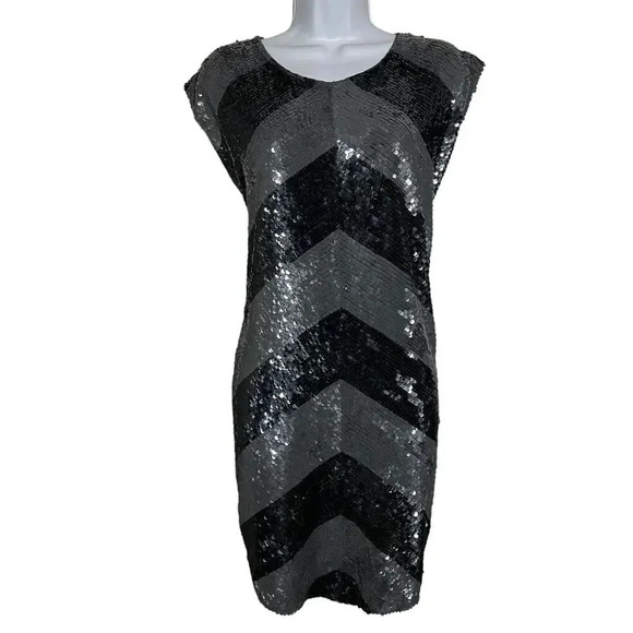 Haute Hippie Dresses & Skirts - HAUTE HIPPIE sequin cocktail dress relaxed fit size Medium Gray and black NEW
